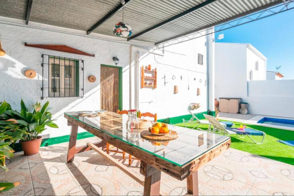 Villa Zalea Real -super Ideal Grupos, Piscina ! Pizarra