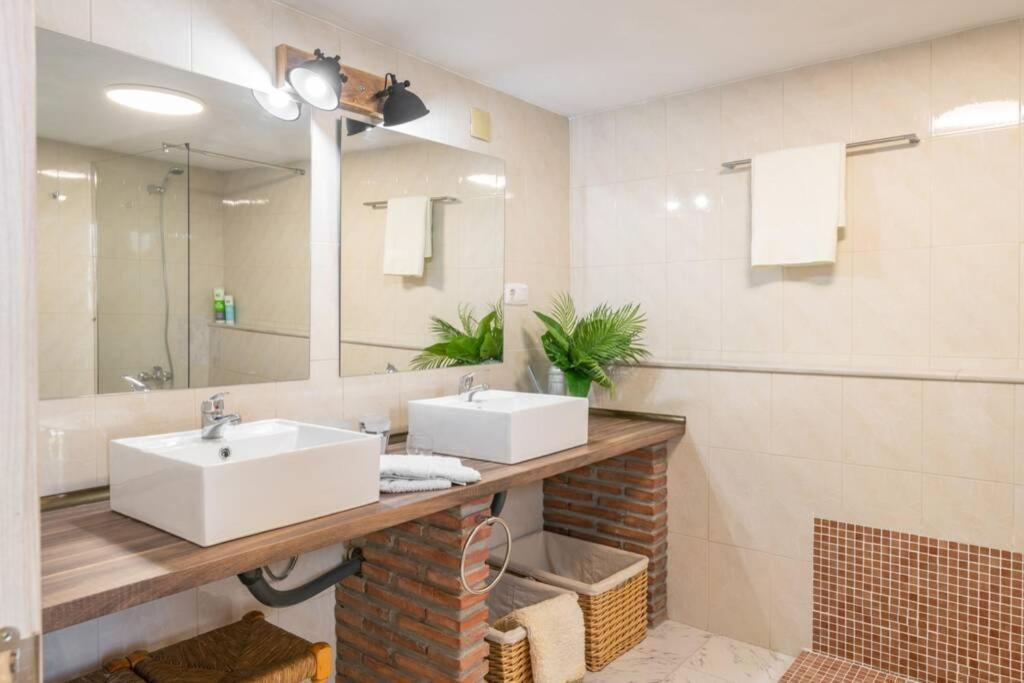 Villa Zalea Real -super Ideal Grupos, Piscina ! *